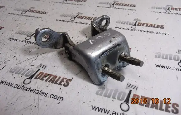 Honda CR-V Rear door upper hinge