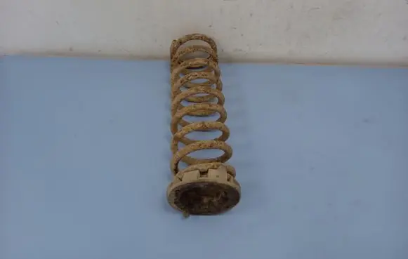 Jeep Grand Cherokee (WJ) Front coil spring 52089421