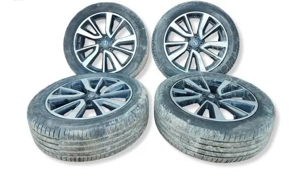 Nissan X-Trail T32 R19 alloy rim 