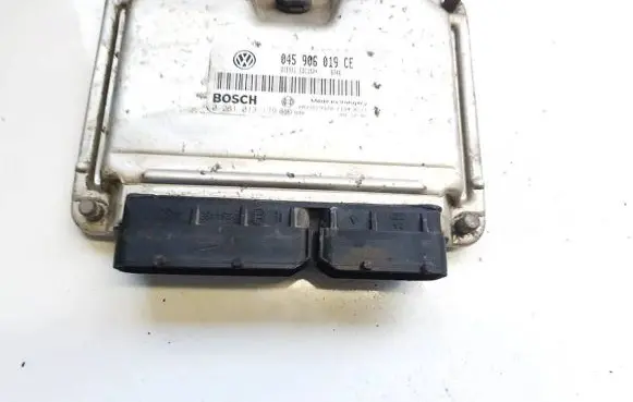 Skoda Fabia Mk2 (5J) Engine control unit/module 045906019ce 0281013179