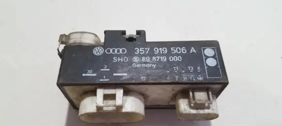 Coolant fan relay