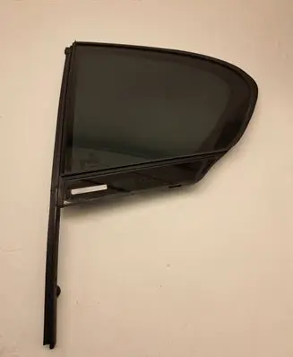 BMW 7 G11 G12 Rear vent window glass 