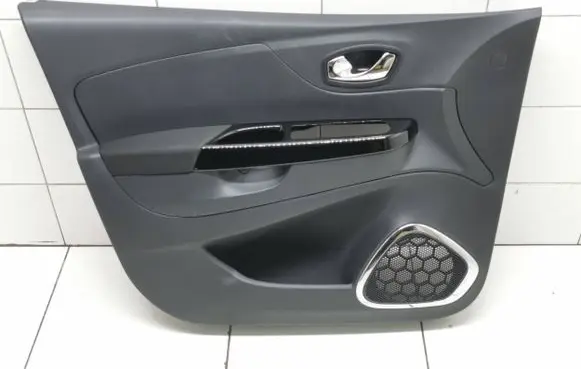 Renault Captur Front door card panel trim 156067352 156067392