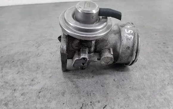 Audi A4 S4 B6 8E 8H EGR valve E400005