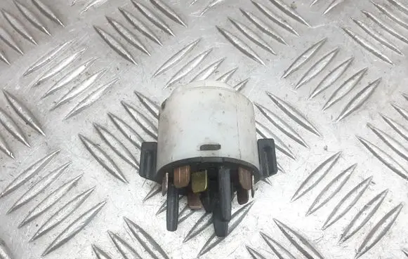 Audi A6 S6 C5 4B Ignition lock contact 4B0905849