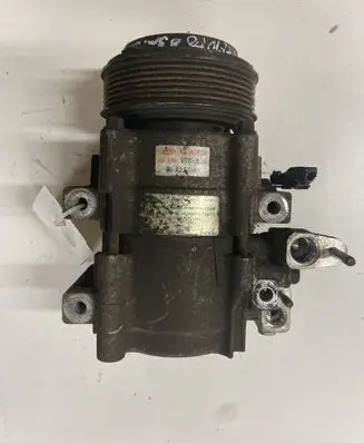 KIA Sorento Air conditioning (A/C) compressor (pump) 977013E350