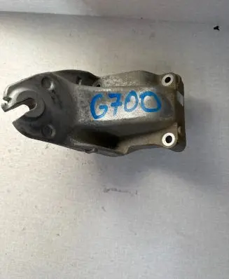 Mercedes-Benz S W222 Front shock absorber mounting bracket A6542282800