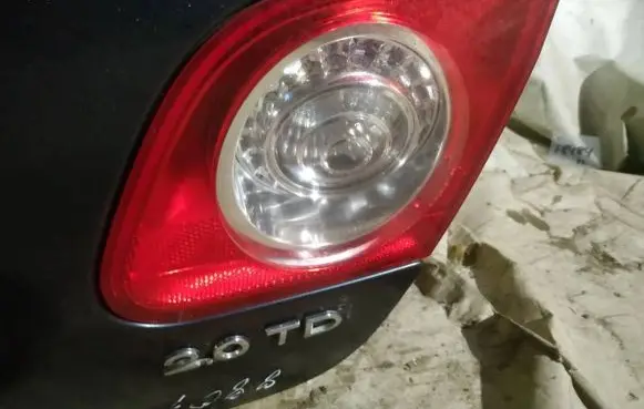Volkswagen PASSAT B6 Tailgate rear/tail lights