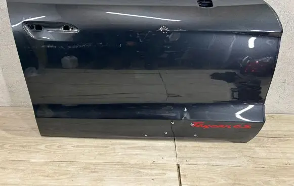Porsche Taycan 9J1 Front door