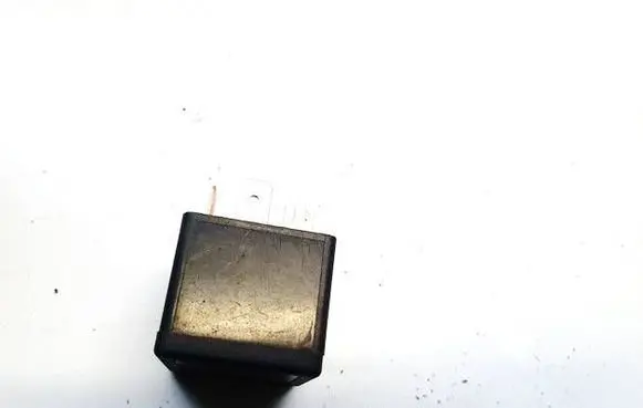 Audi A5 8T 8F Other relay 8k0951253 v23136-b6-x72