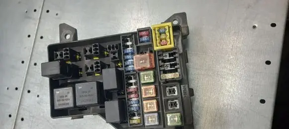 Volvo S40, V40 Fuse box set