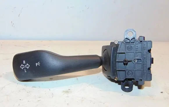 BMW 3 E46 Indicator stalk 61318363662 01104000