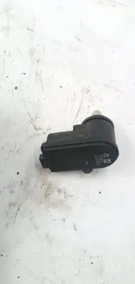 Volkswagen Golf IV Headlight level adjustment motor 1J0941295B