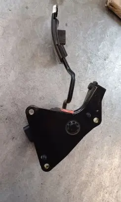 Nissan Qashqai Accelerator throttle pedal 3411A20374