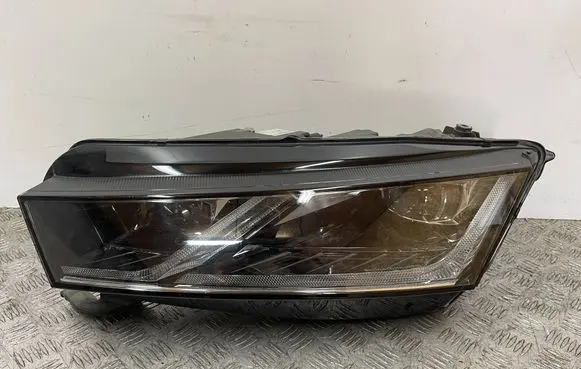 Skoda Octavia Mk4 Headlight/headlamp 5E4941015A