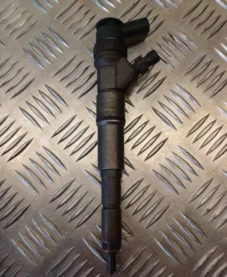 BMW X3 E83 Fuel injector 0445110216 7793836