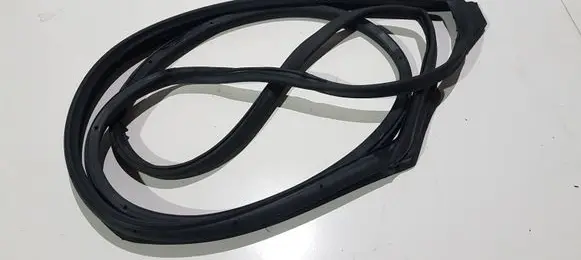 Toyota C-HR I Front door rubber seal 67861F4010