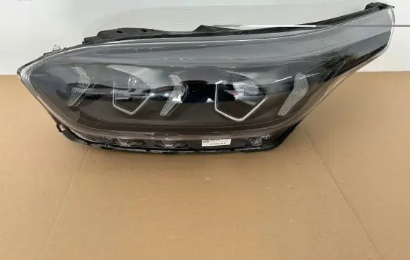 KIA Ceed Headlight/headlamp 92101J7500