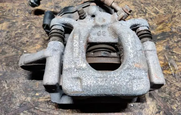 Renault Kadjar Rear brake caliper 32353311C