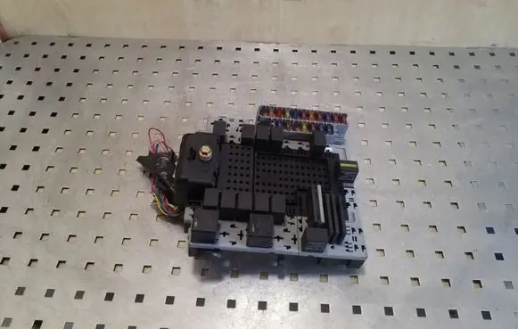 Volvo XC90 Fuse box set 08696040 08696098 9401802