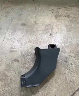Foot area side trim