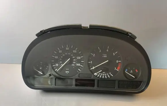 BMW 5 E39 Speedometer (instrument cluster) 6903796 62116903796 110008735089