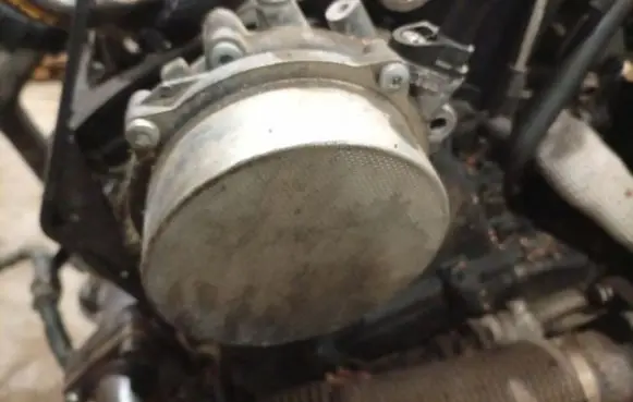Volkswagen Touareg I Vacuum pump