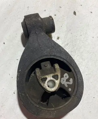 Nissan Qashqai Engine mount bracket 