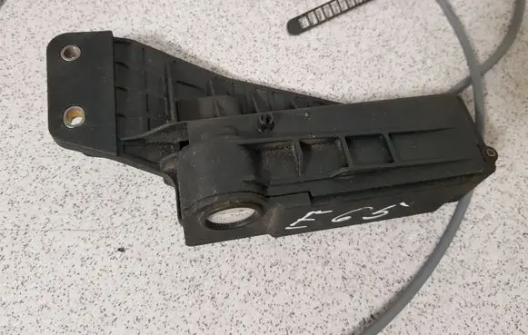 BMW 7 E65 E66 Hand brake control module 7508773