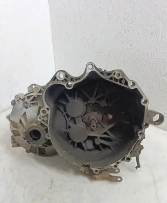 Manual 5 speed gearbox