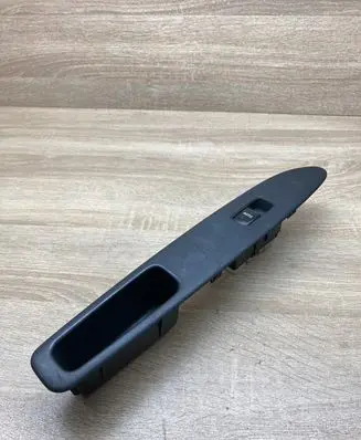 Toyota Avensis Verso Electric window control switch 7423144190
