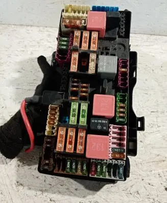 Mercedes-Benz C W205 Fuse module A0009822923 120003041