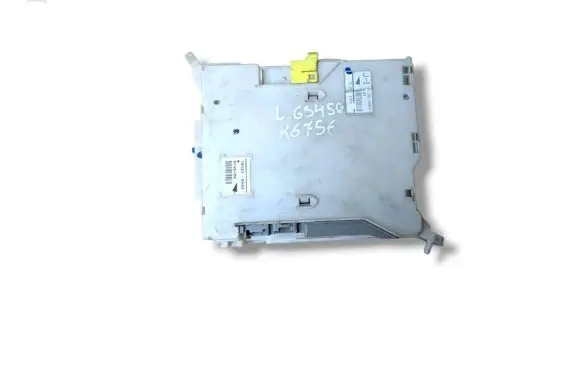Lexus GS 300 350 430 450H Fuse module 82730-30B61