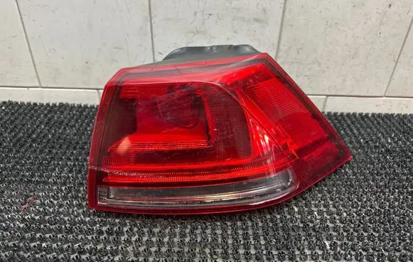 Volkswagen Golf VII Rear/tail lights 5G0945096M