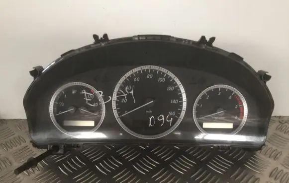 Mercedes-Benz C W204 Speedometer (instrument cluster) A2049004600 A2045407711 A2049022500