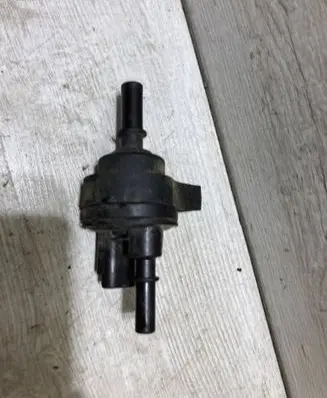 Opel Crossland X Vacuum valve 