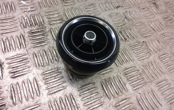 Mazda CX-3 Dash center air vent grill