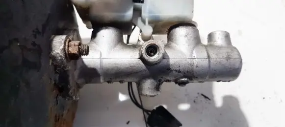 Mazda 323 Master brake cylinder