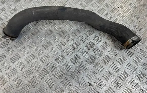 Intercooler hose/pipe