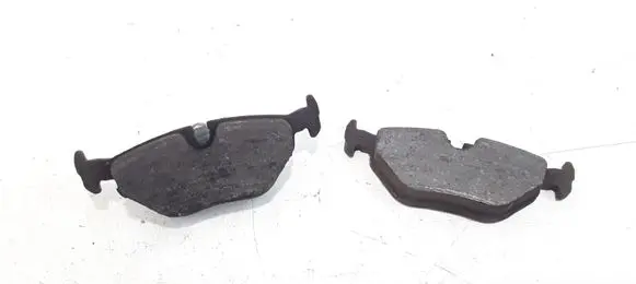 BMW 5 E39 Brake pads (rear) 