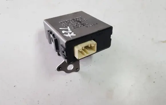 Toyota Avensis T270 Door control unit/module 8597020030IAUTOPI 8597020030 0515004390