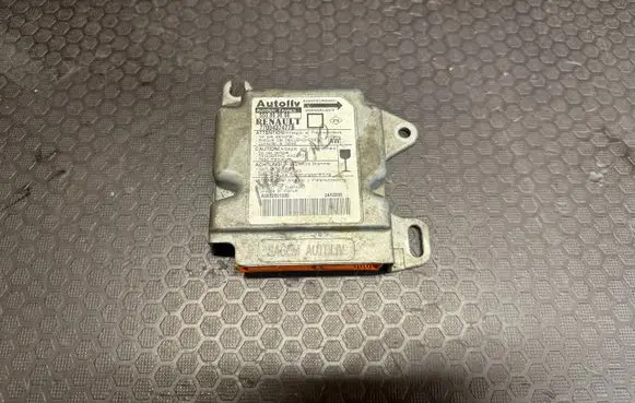 Renault Megane I Airbag control unit/module 550803600 A0832E01335 7700437477B