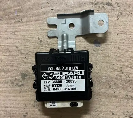 Subaru Legacy Light module LCM 3560020095 84051AJ010 04KFJ016106