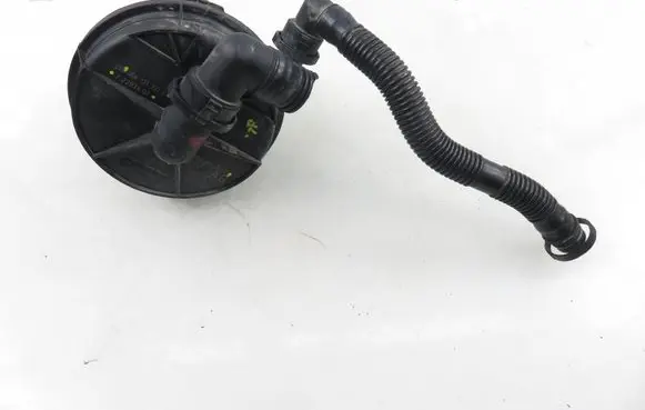 Skoda Octavia Mk2 (1Z) Secondary air pump 72273813 06A959253E 06A131333C