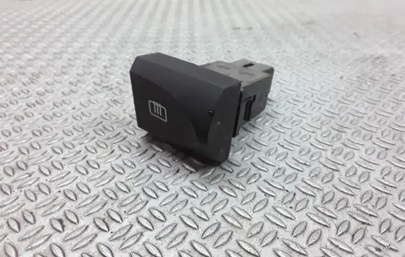 Hyundai Santa Fe Windscreen/window heater switch 9371026000
