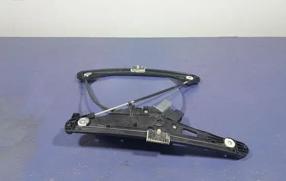 Citroen C5 Aircross Front door window regulator with motor 9830389380