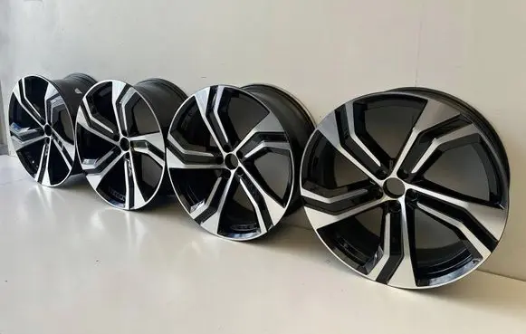 Volvo XC90 R22 alloy rim 32209412