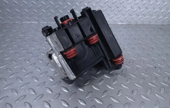 Audi A8 S8 D4 4H Oil breather separator 079103542E 079103542B 079103542D