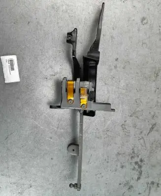 BMW 5 F10 F11 Tailgate/trunk/boot hinge 7206639