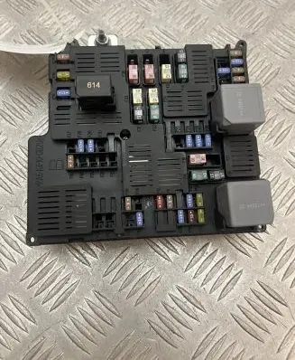 Volvo XC60 Fuse module 32212297